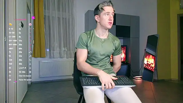 Snapshot of ChristianLevine_ chatting on October 2025 07:03:02 PM ChristianLevine online show from October 2025 07:03:02 PM