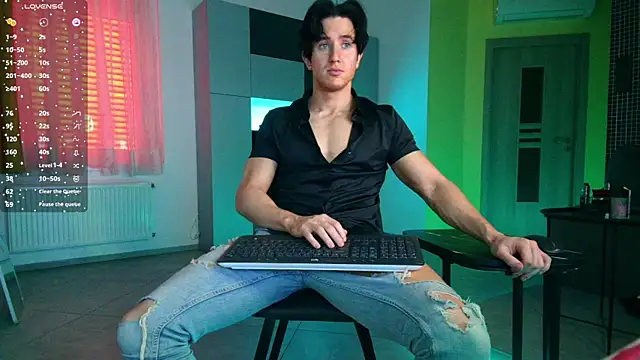 ChristianLevine  online show from May 2026 08:44:01 AM