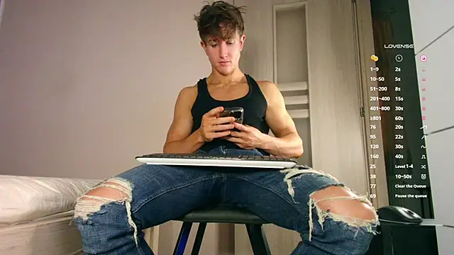 Snapshot of ChristianLevine_ chatting on December 2025 04:38:01 PM ChristianLevine online show from December 2025 04:38:01 PM