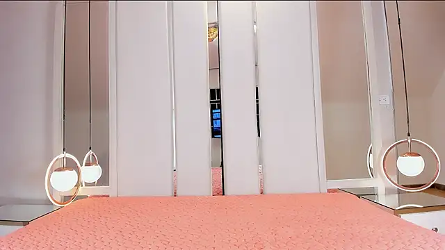 LiaObrien online show from September 2025 02:33:01 PM