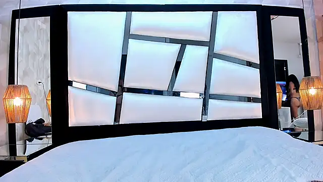 LiaObrien online show from February 2026 09:23:02 PM