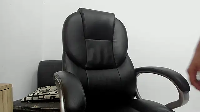Snapshot of miss_eylens chatting on May 2026 04:04:02 PM miss eylens online show from May 2026 04:04:02 PM