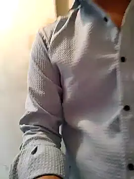 Snapshot of Vickyy_001 chatting on January 2025 12:15:01 PM Vickyy 001 online show from January 2025 12:15:01 PM