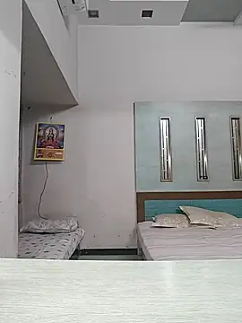 Snapshot of Vickyy_001 chatting on February 2025 02:00:01 PM Vickyy 001 online show from February 2025 02:00:01 PM