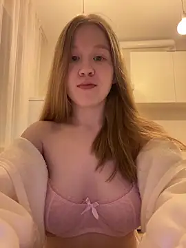 Eva Weyne online show from March 2026 08:05:02 PM