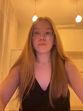 Eva Weyne online show from October 2025 08:19:01 PM