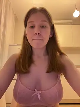 Eva Weyne online show from April 2026 08:24:02 PM