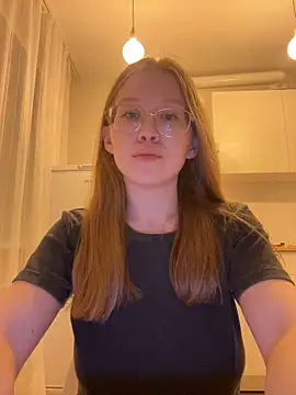 Snapshot of Eva_Weyne chatting on September 2025 07:47:01 PM Eva Weyne online show from September 2025 07:47:01 PM