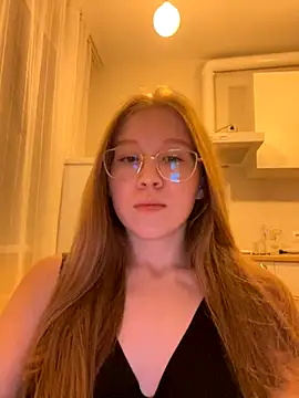 Eva Weyne online show from October 2025 06:40:01 PM