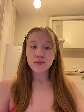 Eva Weyne online show from April 2026 08:11:02 PM