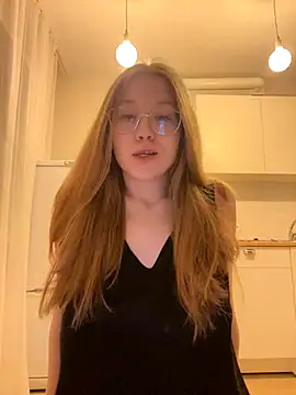 Eva Weyne online show from November 2025 08:13:02 PM