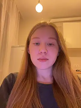 Eva Weyne online show from March 2026 08:05:01 PM