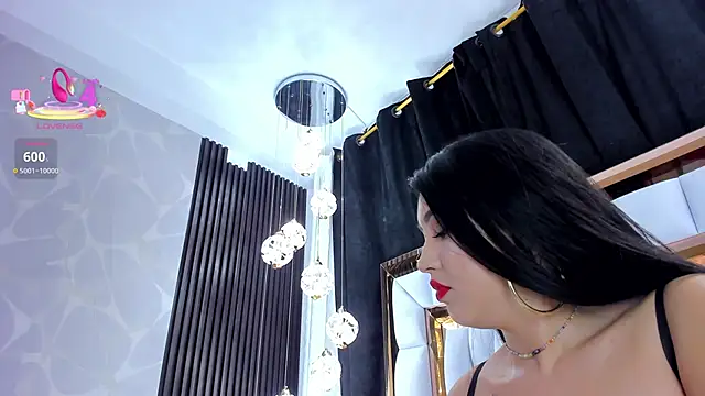 SarayRoyse online show from January 2026 07:31:02 PM