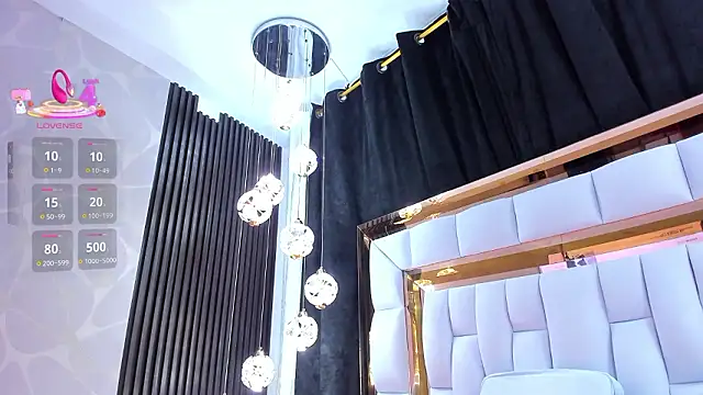 SarayRoyse online show from March 2026 07:50:02 PM