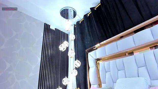 SarayRoyse online show from January 2026 07:32:02 PM