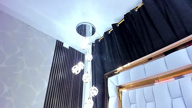 SarayRoyse online show from January 2026 07:28:02 PM