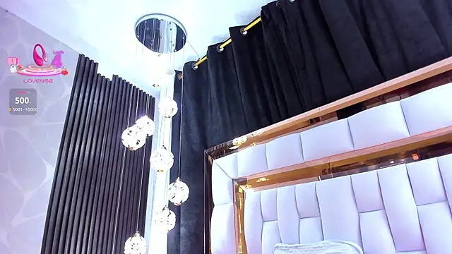 SarayRoyse online show from March 2026 07:35:01 PM