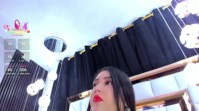 SarayRoyse online show from March 2026 07:32:01 PM