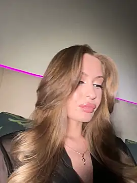 Sweet  Milly online show from April 2026 04:21:01 PM