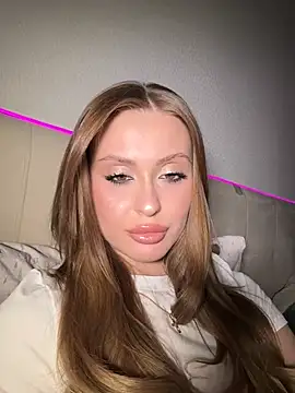 Snapshot of Sweet__Milly chatting on April 2026 07:32:01 PM Sweet Milly online show from April 2026 07:32:01 PM