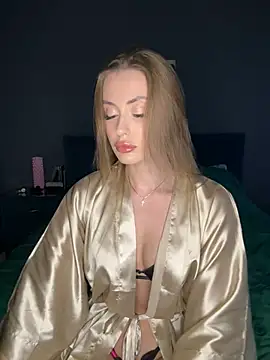 Snapshot of Sweet__Milly chatting on February 2025 02:05:02 PM Sweet  Milly online show from February 2025 02:05:02 PM