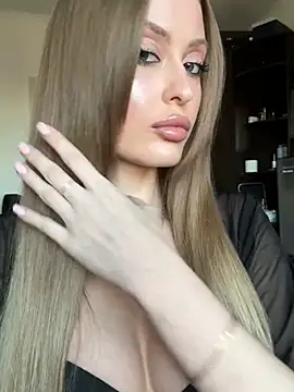 Snapshot of Sweet__Milly chatting on May 2026 03:30:02 PM Sweet Milly online show from May 2026 03:30:02 PM