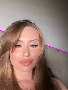 Snapshot of Sweet__Milly chatting on June 2026 06:18:02 PM Sweet Milly online show from June 2026 06:18:02 PM
