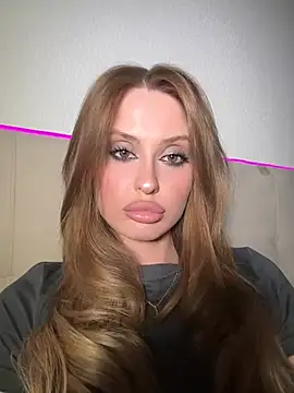 Snapshot of Sweet__Milly chatting on April 2026 04:59:02 PM Sweet Milly online show from April 2026 04:59:02 PM