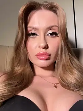 Sweet  Milly online show from January 2026 07:12:01 PM