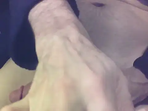 Snapshot of AllllYoursGirls chatting on December 2025 08:04:02 PM AllllYoursGirls online show from December 2025 08:04:02 PM