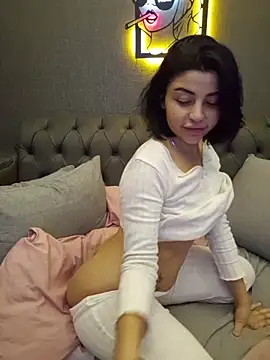 Esmertarcinim online show from March 2026 03:39:02 PM