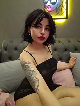 Esmertarcinim online show from May 2026 05:29:02 PM