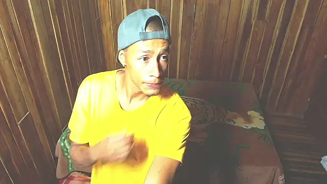 Snapshot of DEMARCOUS_NM chatting on September 2025 12:28:02 AM DEMARCOUS NM online show from September 2025 12:28:02 AM