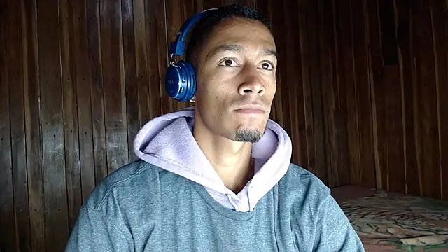 Snapshot of DEMARCOUS_NM chatting on November 2025 02:21:01 PM DEMARCOUS NM online show from November 2025 02:21:01 PM