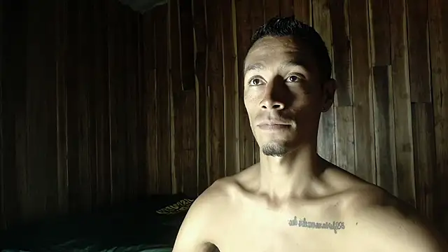 Snapshot of DEMARCOUS_NM chatting on November 2025 06:30:01 PM DEMARCOUS NM online show from November 2025 06:30:01 PM