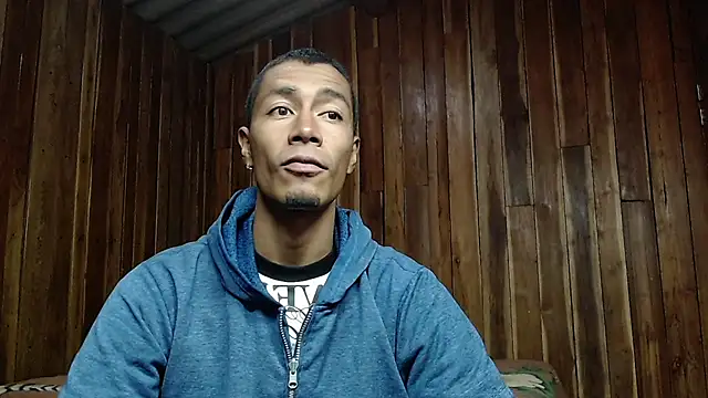 Snapshot of DEMARCOUS_NM chatting on October 2025 10:20:01 PM DEMARCOUS NM online show from October 2025 10:20:01 PM