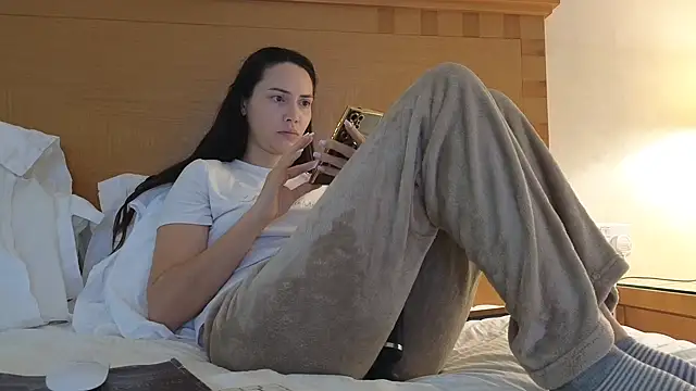 Mr-and-Mrs-Smith online show from February 2025 01:43:01 PM