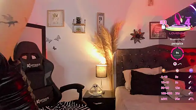 devlin violett online show from September 2025 03:33:01 AM