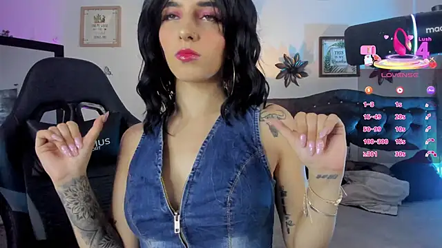 devlin violett online show from October 2025 01:33:02 AM