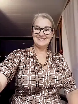 irinamaux online show from November 2025 07:02:01 AM