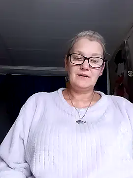 irinamaux online show from July 2026 08:46:02 PM