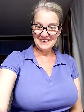 irinamaux online show from September 2025 05:18:02 AM