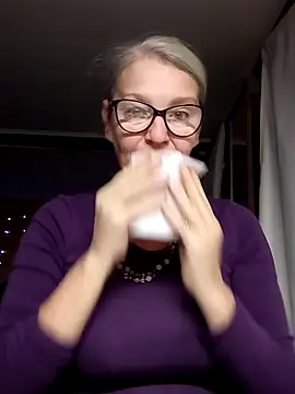 irinamaux online show from September 2025 05:02:01 AM