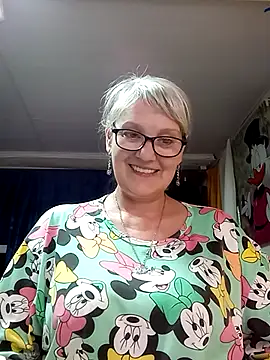 irinamaux online show from May 2026 05:08:02 PM