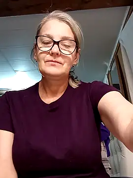 irinamaux online show from October 2025 06:14:01 AM