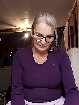 irinamaux online show from October 2025 11:14:01 PM