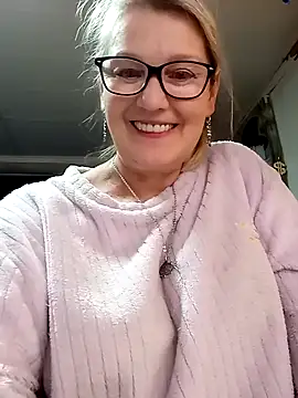 irinamaux online show from May 2026 03:36:02 PM