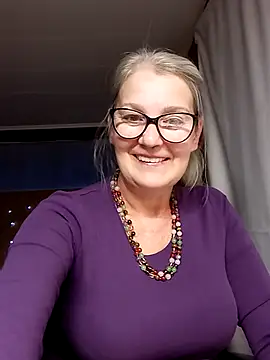 irinamaux online show from September 2025 04:47:01 AM