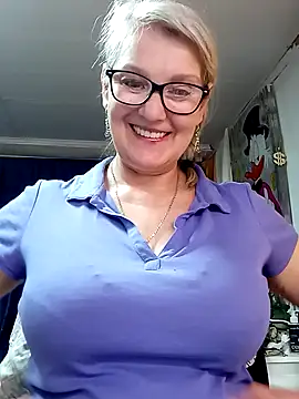 irinamaux online show from May 2026 04:30:02 AM