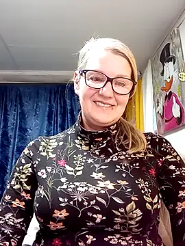 irinamaux online show from April 2026 04:02:02 PM